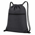 Zaino a sacco 34 x 45 cm in tessuto nero con tasca zip