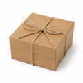 Scatola regalo 20 x 20 x 10 cm in cartone kraft beige con spago di juta - confezione con coperchio